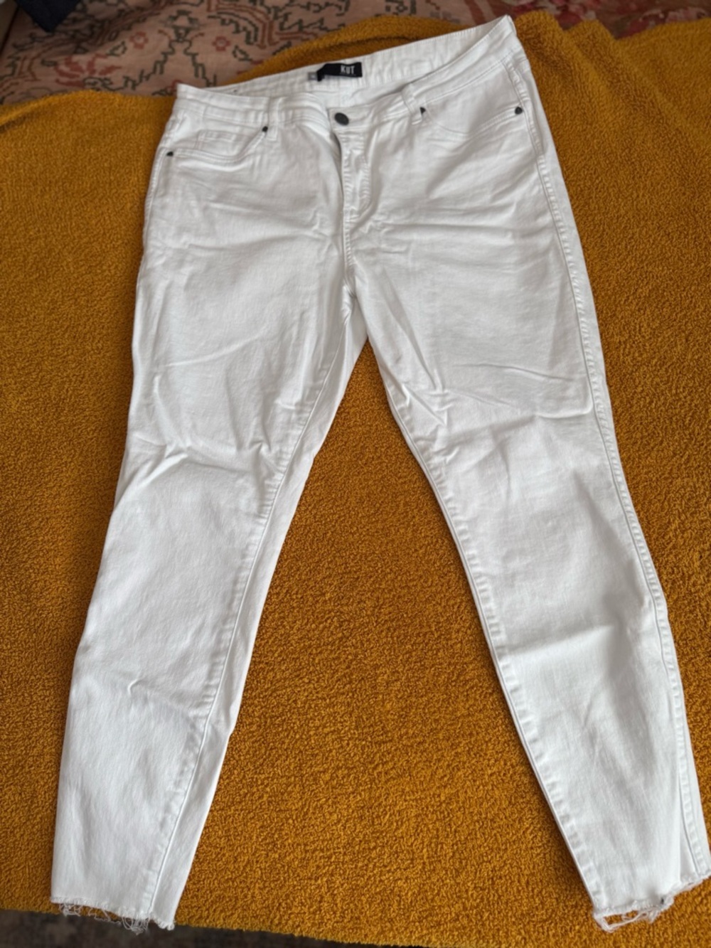 Kut From The Kloth White Jeans Ankle with frayed hems